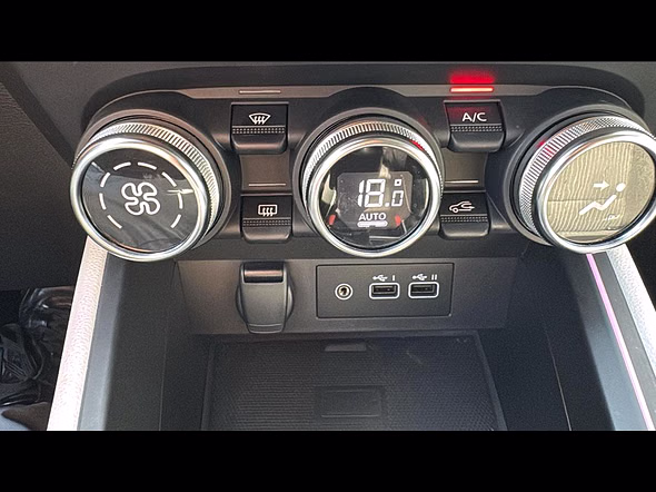RENAULT Clio 1.0 TCe 90ch Techno - Miniature 13