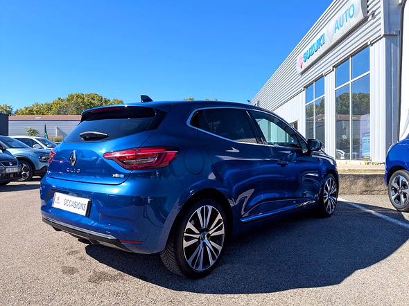 RENAULT Clio 1.6 E-Tech hybride 140ch Initiale Paris -21N - Vue 3