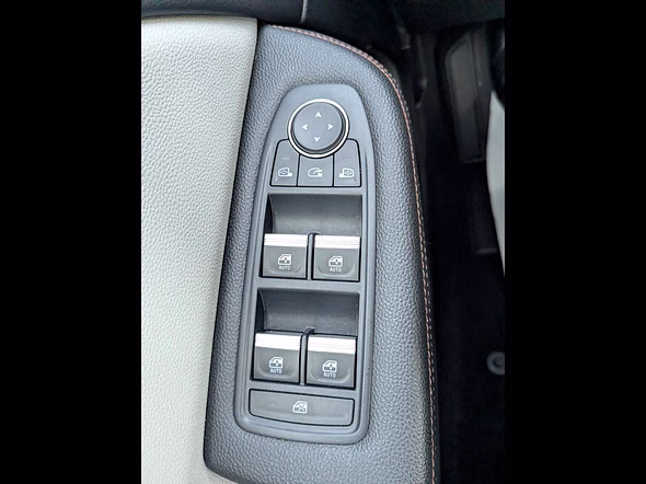 RENAULT Clio 1.6 E-Tech hybride 140ch Initiale Paris -21N - Miniature 22