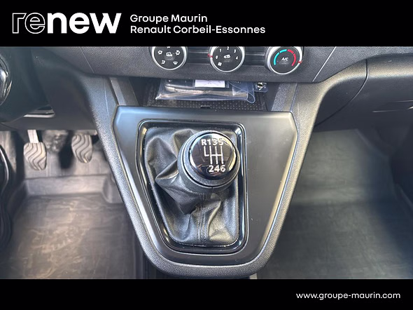 RENAULT Kangoo Van L1 1.3 TCe 100ch Grand Confort - 22 - Miniature 38