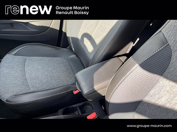 RENAULT Captur 1.3 TCe 150ch FAP Intens EDC - Miniature 33