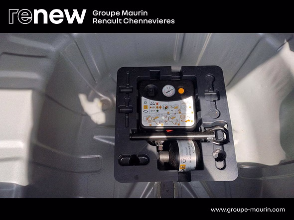RENAULT Captur 1.3 TCe mild hybrid 140ch Techno - Miniature 29