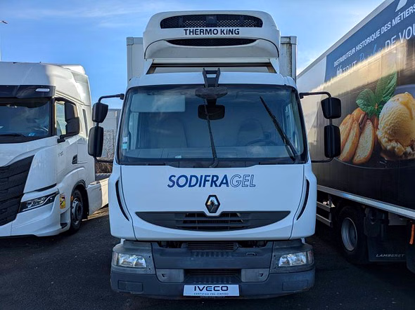 RENAULT TRUCKS Midlum 220 DXI Frigo 4x2 - Vue 2