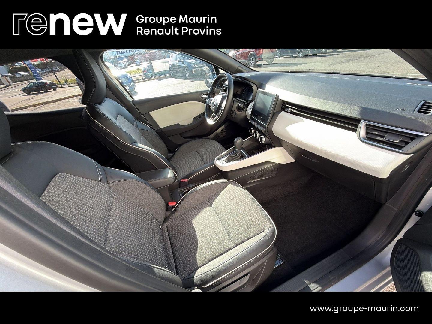 RENAULT Clio 1.6 E-Tech hybride 145ch Techno - Photo 16
