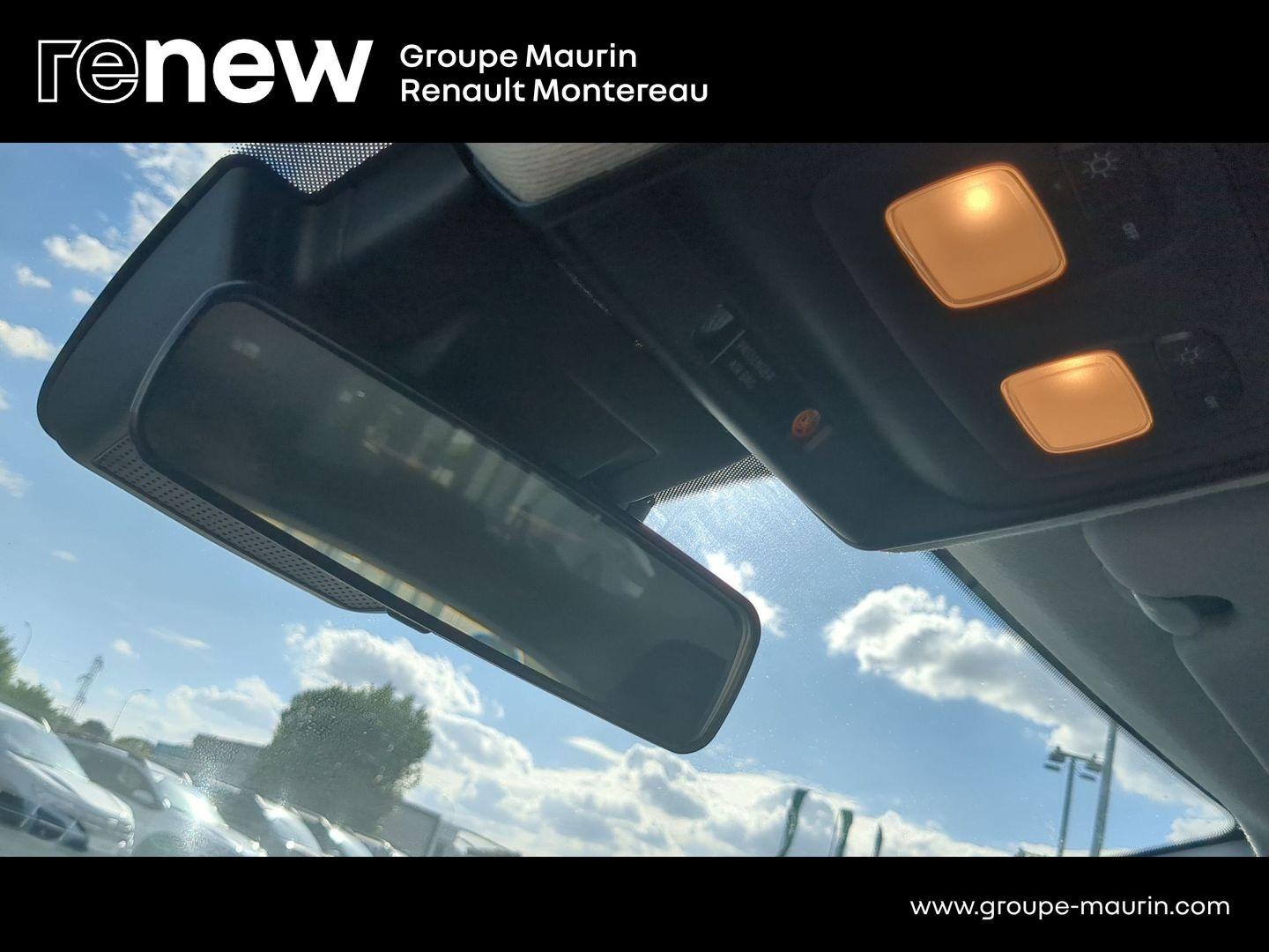 RENAULT Clio 1.0 TCe 90ch Evolution - Photo 32