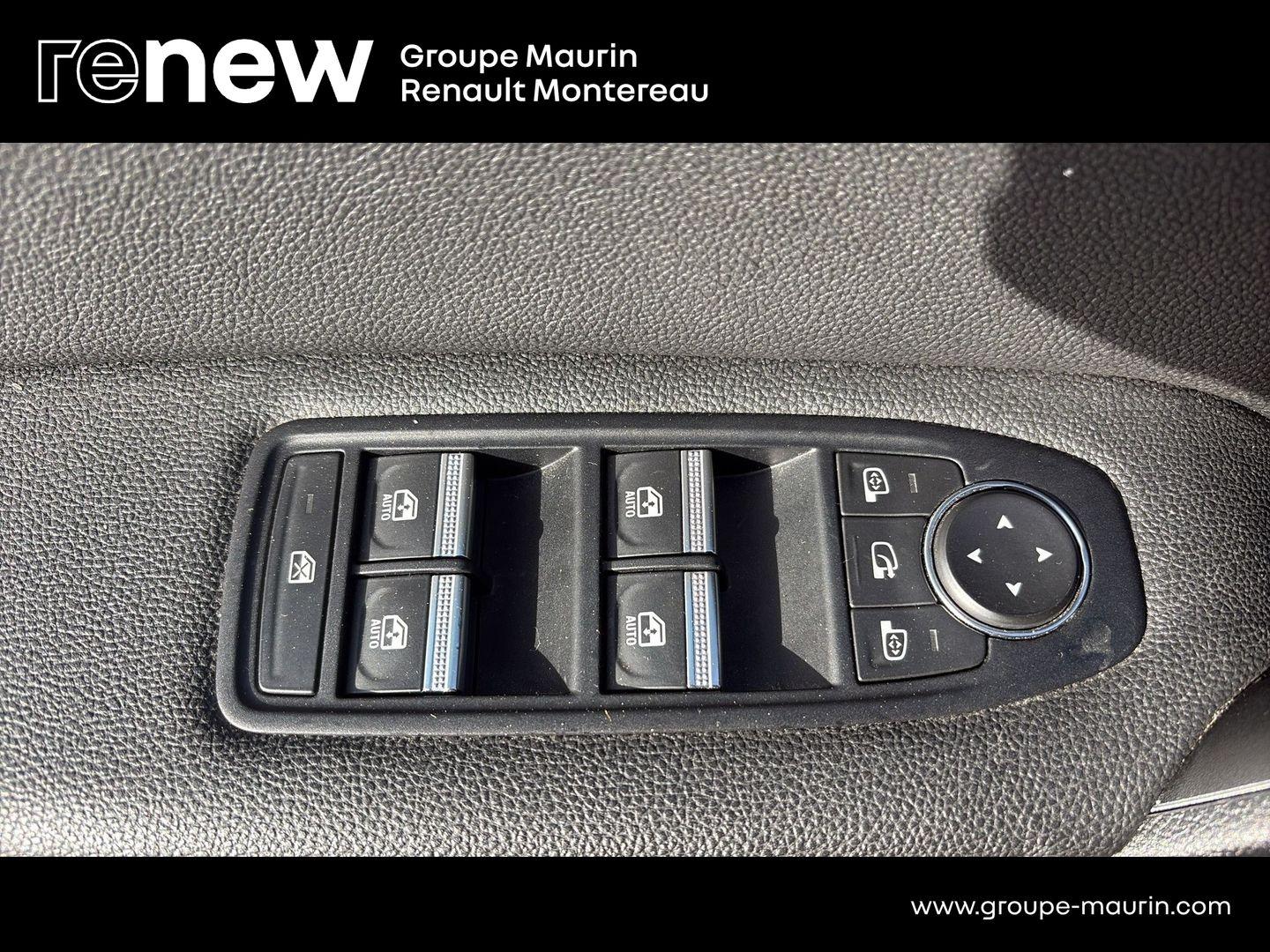RENAULT Captur 1.6 E-Tech hybride 145ch Techno - Photo 22