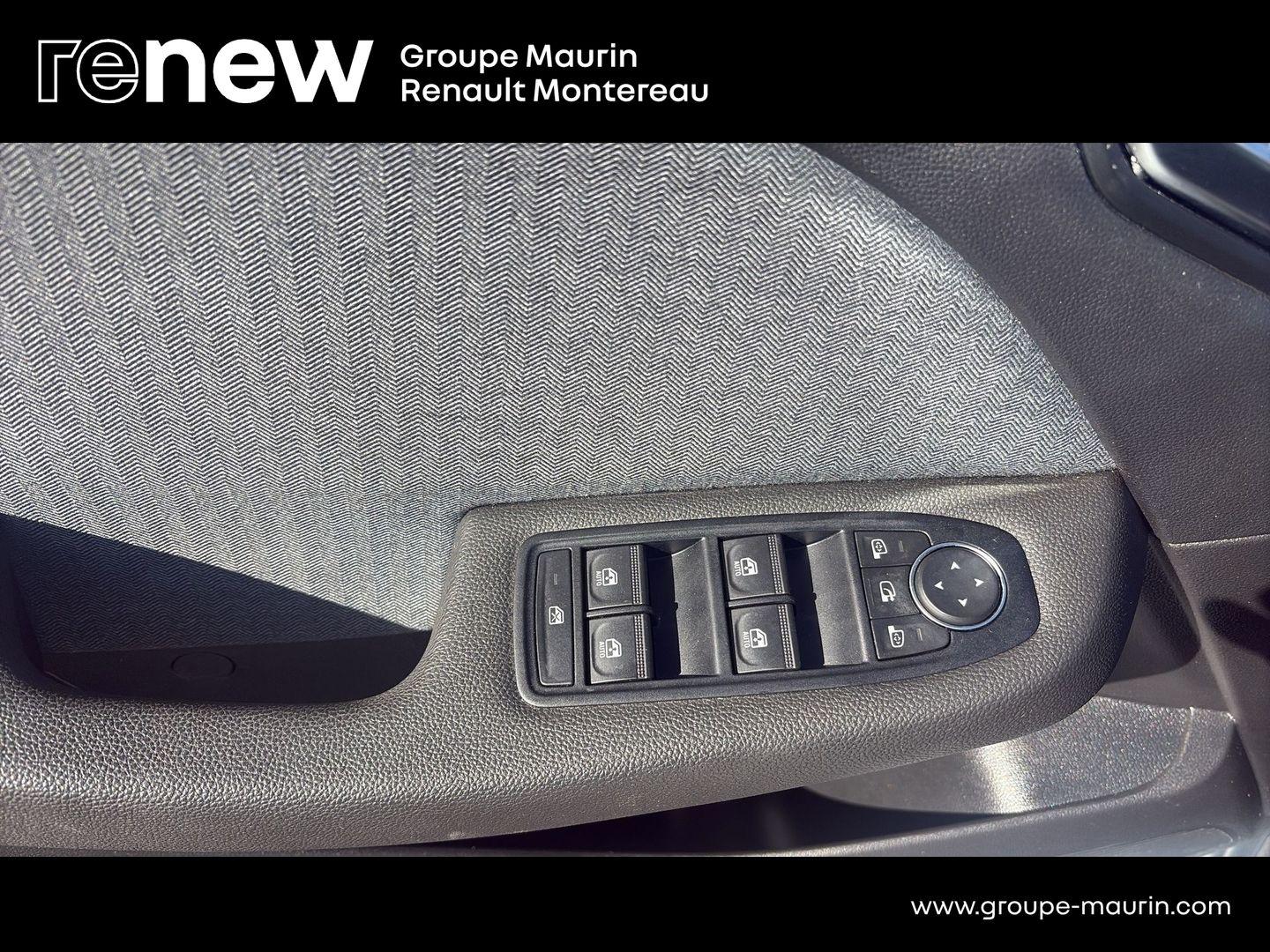 RENAULT Clio 1.6 E-Tech 145ch full hybrid Techno - Photo 17