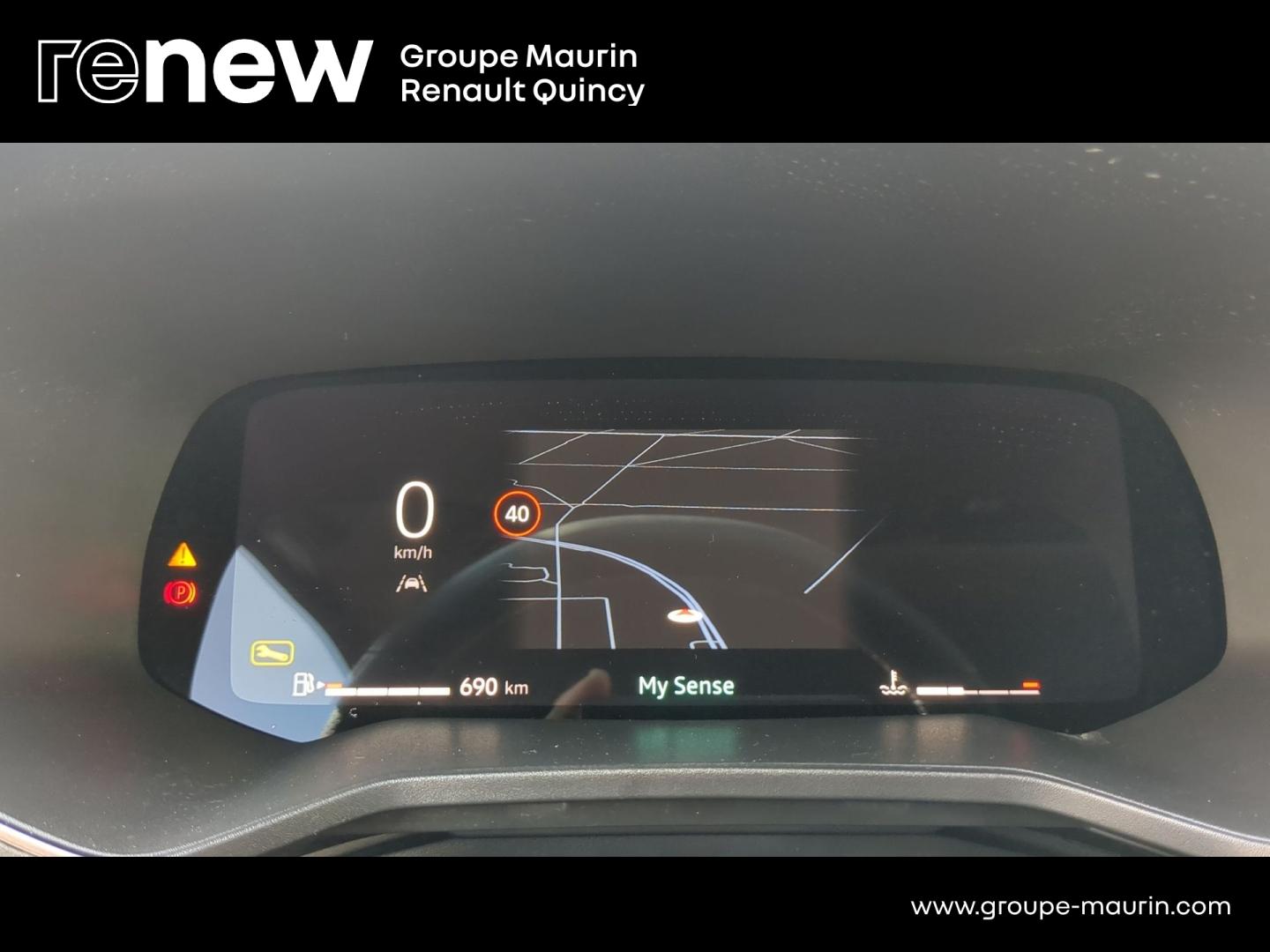 RENAULT Clio 1.0 TCe 90ch esprit Alpine - 24 - Photo 19