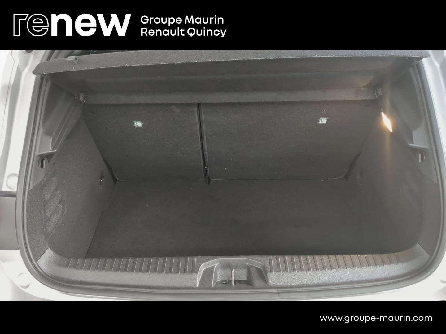 RENAULT Clio 1.6 E-Tech hybride 145ch Techno - Photo 28