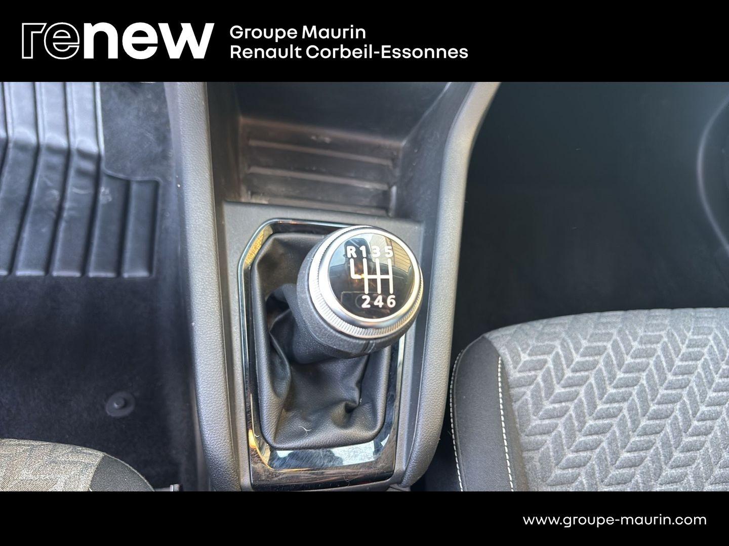 RENAULT Clio 1.0 TCe 90ch Evolution - Photo 27