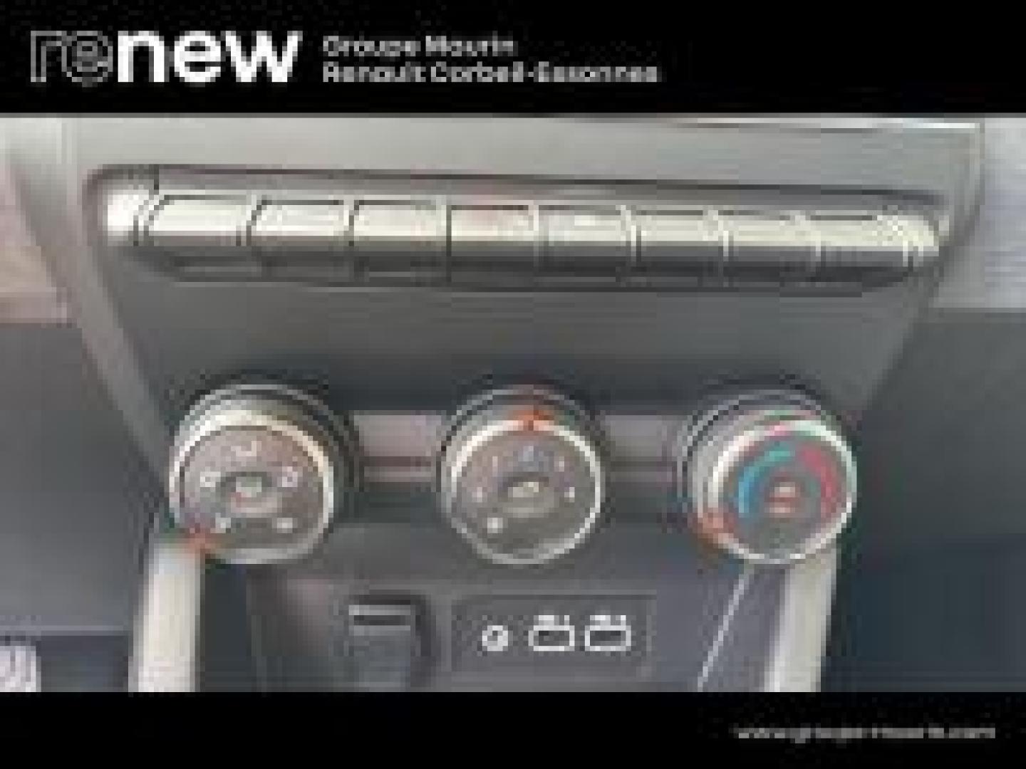 RENAULT Clio 1.5 dCi 100ch Evolution - 25 - Photo 23