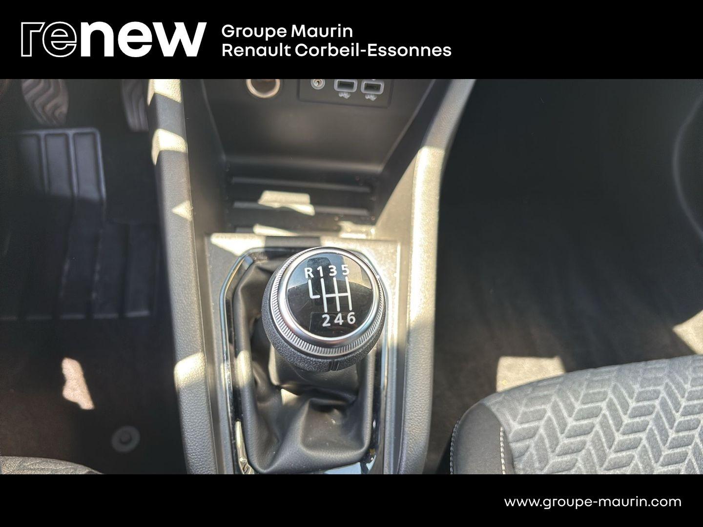 RENAULT Clio 1.0 TCe 90ch Evolution - Photo 28