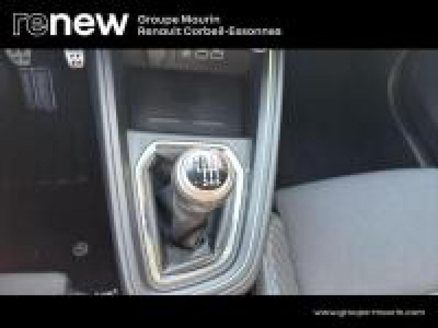 RENAULT Clio 1.0 TCe 90ch esprit Alpine - 25 - Photo 21