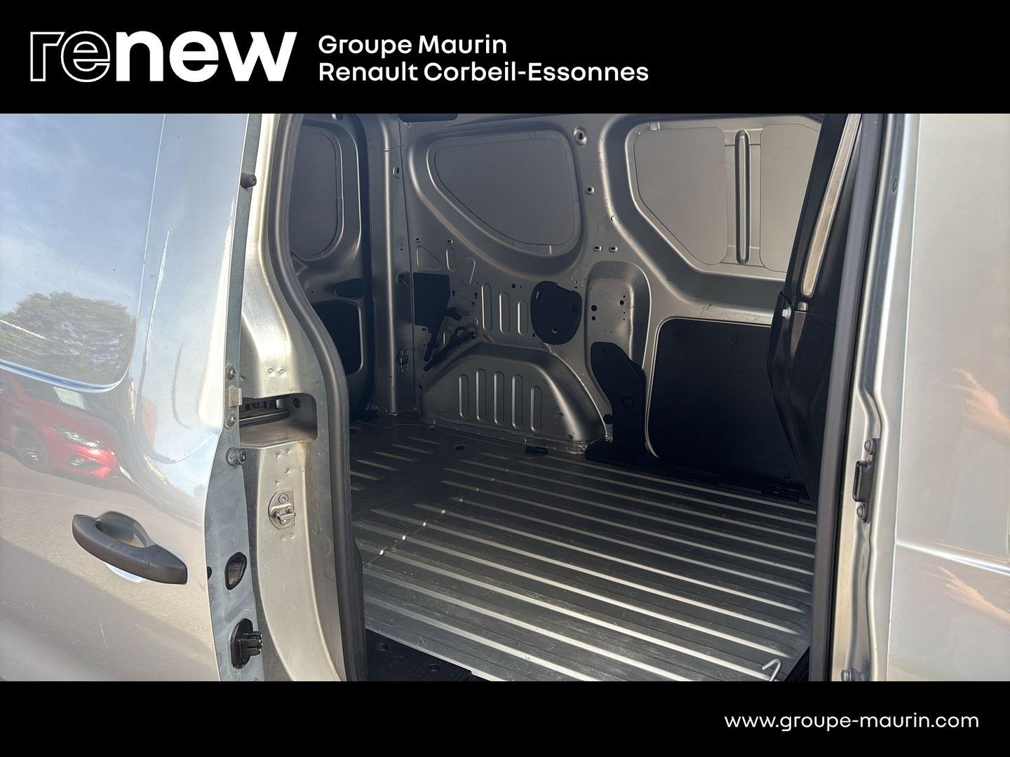 RENAULT Express Van 1.3 TCe 100ch Confort 22 - Photo 13