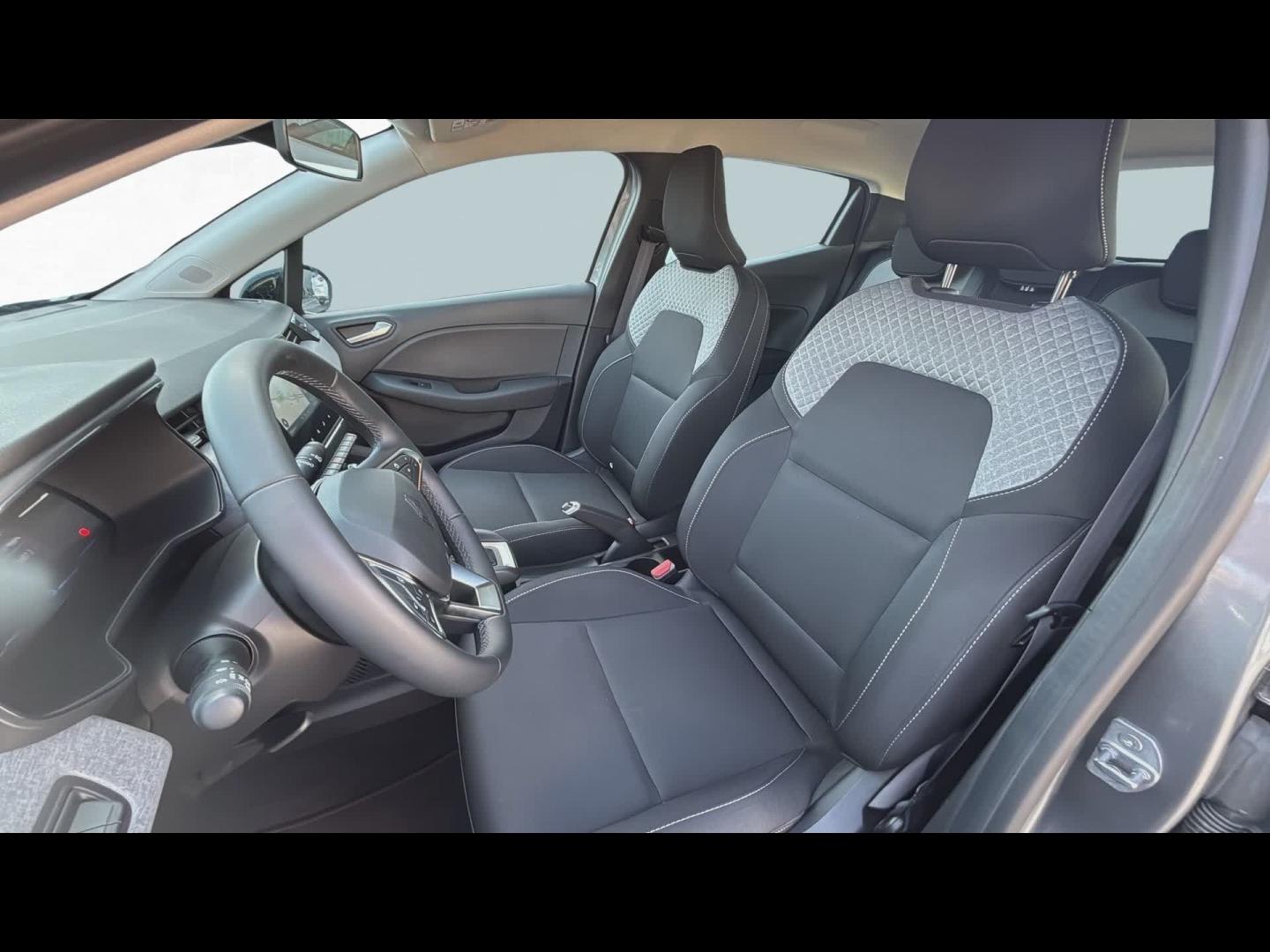 RENAULT Clio 1.6 E-Tech 145ch full hybrid Evolution - 25b - Photo 14