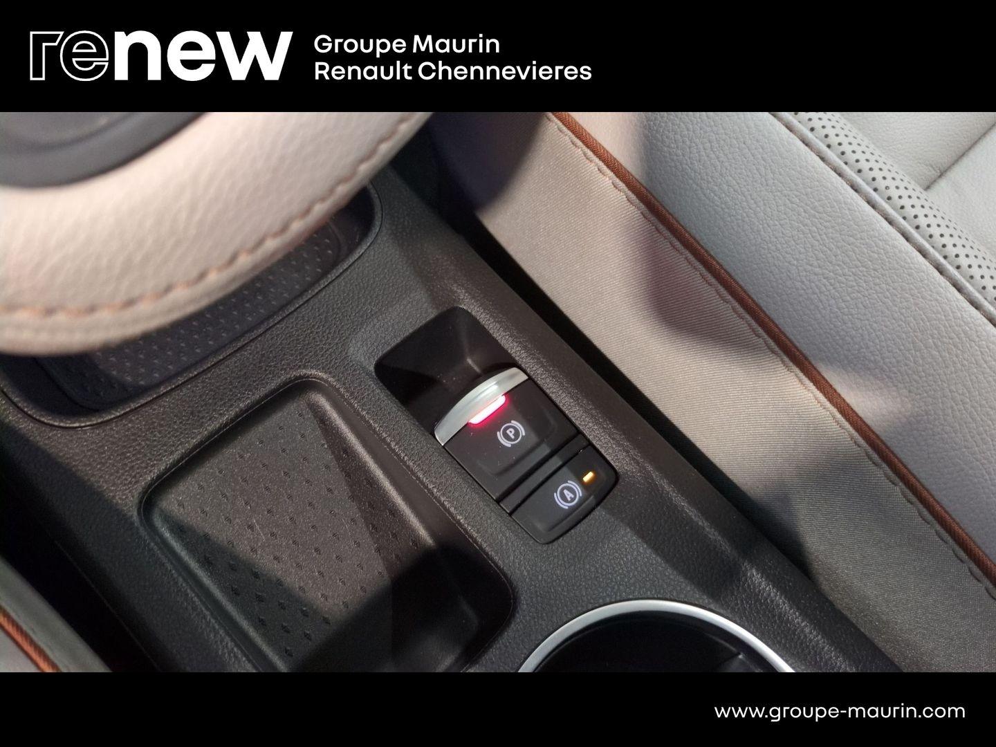 RENAULT Captur 1.6 E-Tech hybride 145ch Iconic - Photo 22