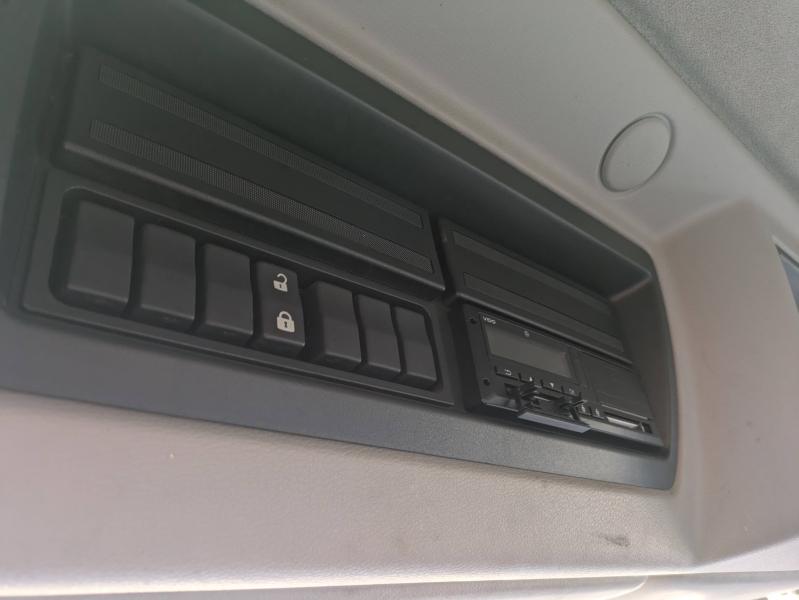 RENAULT TRUCKS Midlum 220 DXI Frigo 4x2 - Photo 8